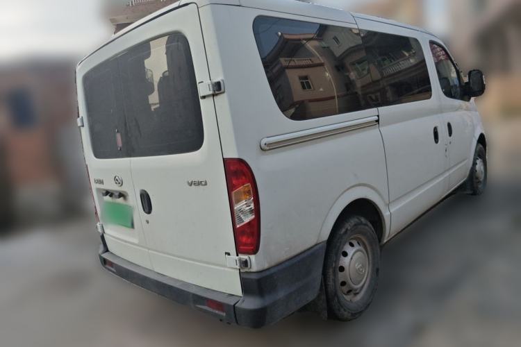 Used SAIC MAXUS Xintu V80 2019 2.5T Classic Model 6-Speed Manual – Aoyuntong Short Wheelbase Ultra-Low Roof 5/6 Seats Rear Right 45 Deg