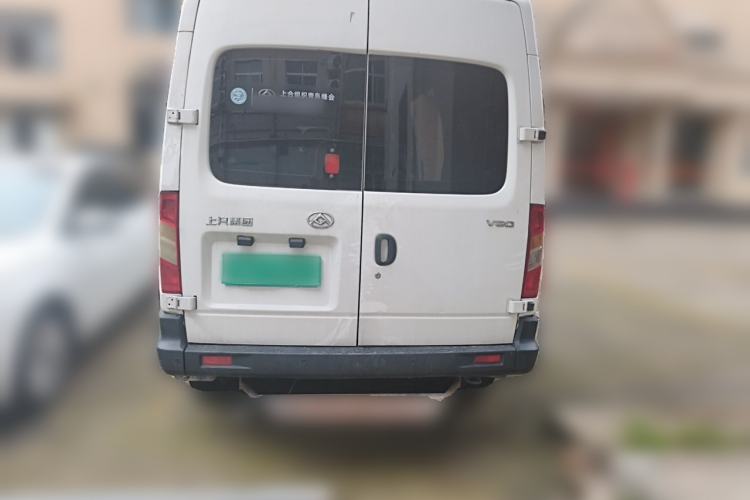 Used SAIC MAXUS Xintu V80 2019 2.5T Classic Version 6-Speed Manual – Aoyuntong Modified Long Wheelbase Mid-Height 7-Seater Rear