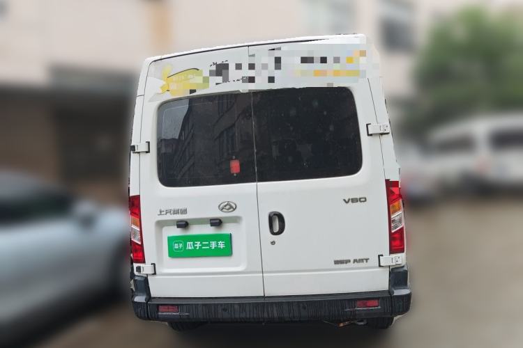 Used SAIC MAXUS Xintu V80 2019 2.5T Classic AMT Aoyuntong Facelifted Short-Wheelbase Mid-Roof 5/6-Seater Rear