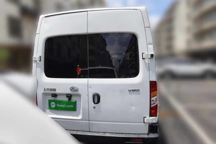 Used SAIC MAXUS Xintu V80 2019 2.5T Classic Version 6-Speed Manual – Aoyuntong Modified Long Wheelbase Mid-Height 7-Seater Rear