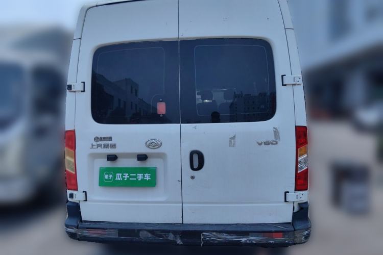 Used SAIC MAXUS Xintu V80 2019 2.5T Classic Model 6-Speed Manual Aotong Long Wheelbase Mid-Height 7-Seater Rear