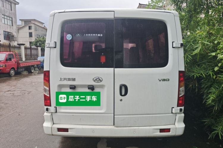 Used SAIC MAXUS Xintu V80 2019 2.5T Classic 6-Speed Manual Van Short Wheelbase Mid-Roof 6-Seater Rear