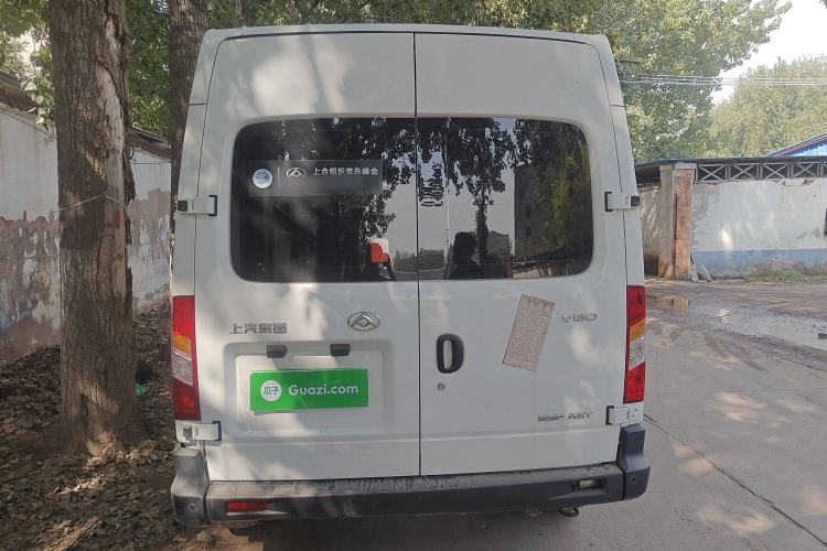 Used SAIC MAXUS Xintu V80 2019 2.5T Classic Model AMT Aoyuntong Long Wheelbase Mid-Roof 7-Seater Rear