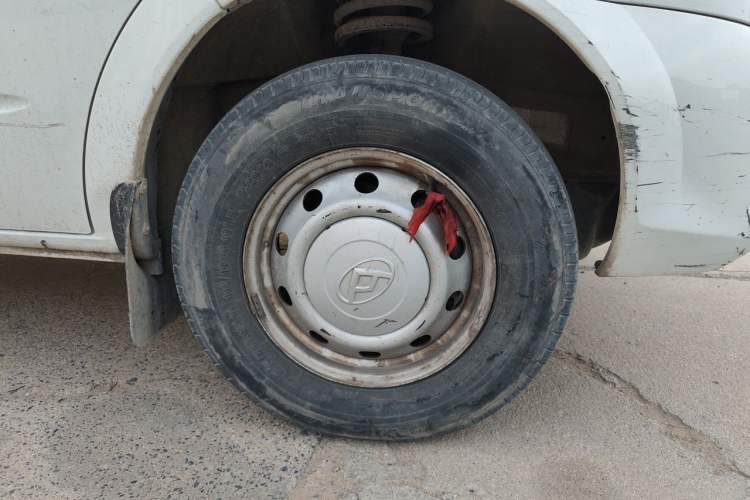 Used SAIC MAXUS Xintu V80 2019 2.0T Plus 6-speed Manual – Aotong Long Wheelbase Mid-Height 7-Seater Right Front Wheel Hub