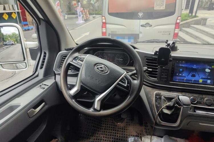 Used SAIC MAXUS Xintu V80 2019 2.0T Plus AMT Aoyuntong Short Wheelbase Ultra-Low Roof 5/6-Seater Steering Wheel