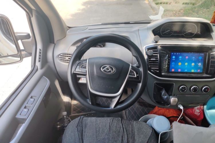 Used SAIC MAXUS Xintu V80 2019 2.5T Classic Version 6-Speed Manual – Aoyuntong Modified Long Wheelbase Mid-Height 7-Seater Steering Wheel