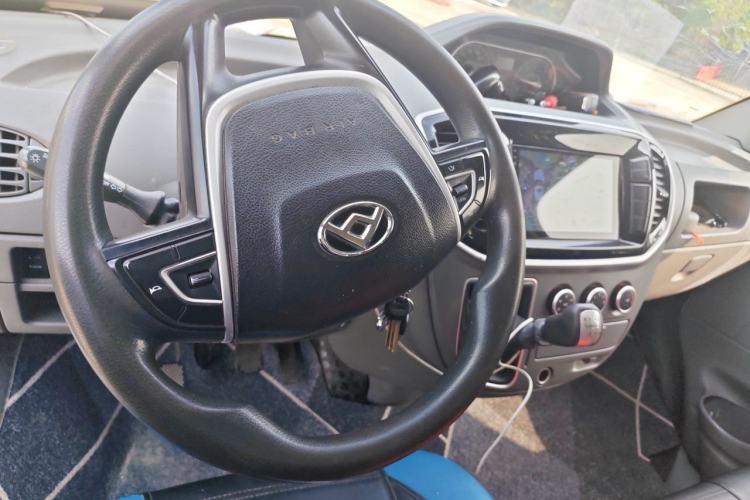 Used SAIC MAXUS Xintu V80 2019 2.5T Classic Edition 6-Speed Manual – Aoyuntong Short Wheelbase Mid-Height Design 5/6 Seats Steering Wheel