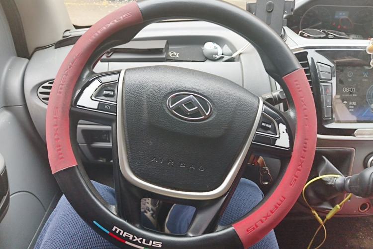 Used SAIC MAXUS Xintu V80 2019 2.5T Classic Version 6-Speed Manual – Aoyuntong Modified Long Wheelbase Mid-Height 7-Seater Steering Wheel