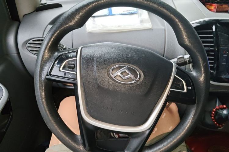 Used SAIC MAXUS Xintu V80 2019 2.5T Classic Model 6-Speed Manual Aotong Long Wheelbase Mid-Height 7-Seater Steering Wheel