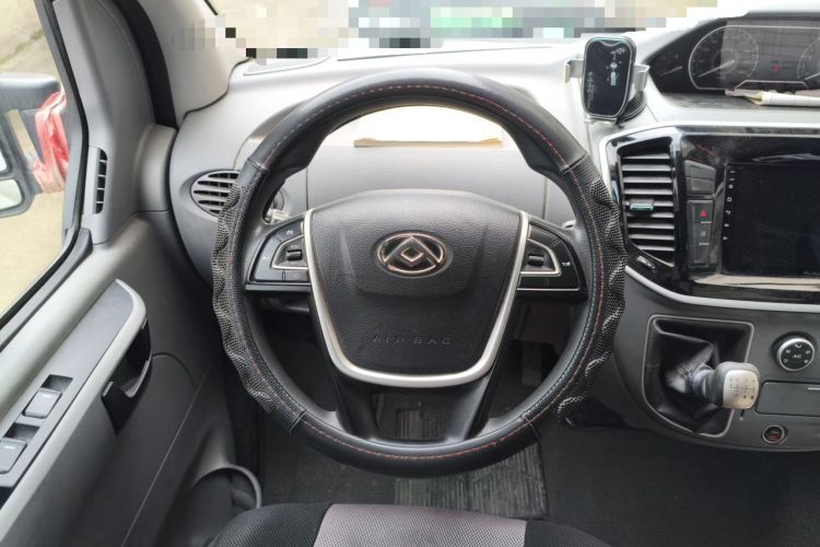 Used SAIC MAXUS Xintu V80 2019 2.5T Classic Edition 6-Speed Manual – Aoyuntong Modified Version Short Wheelbase Mid-Height Roof 5/6 Seats Steering Wheel