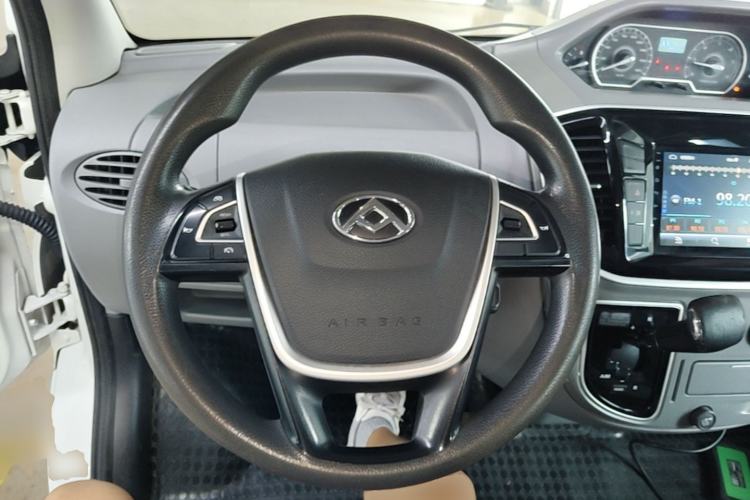 Used SAIC MAXUS Xintu V80 2019 2.5T Classic AMT Aoyuntong Short Wheelbase Mid-Roof 5/6-Seater Steering Wheel