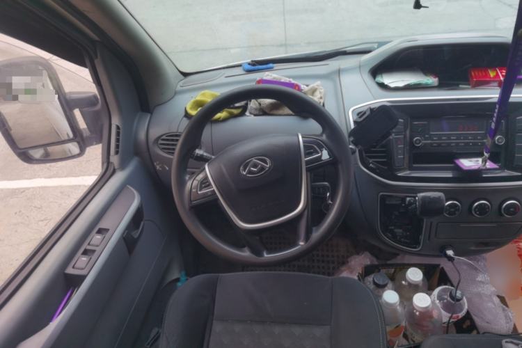 Used SAIC MAXUS Xintu V80 2019 2.5T Classic Edition AMT Aoyuntong Facelifted Long Wheelbase Mid-Height 7-Seater Steering Wheel