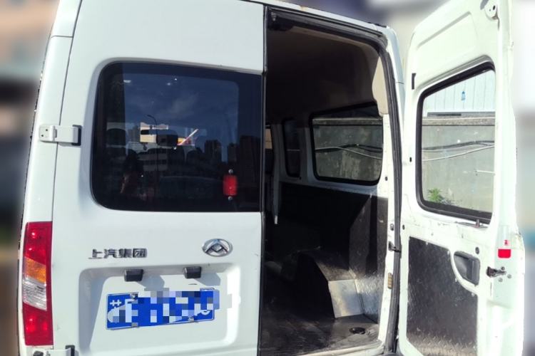Used SAIC MAXUS Xintu V80 2019 2.5T Classic Model AMT Aoyuntong Long Wheelbase Mid-Roof 7-Seater Trunk