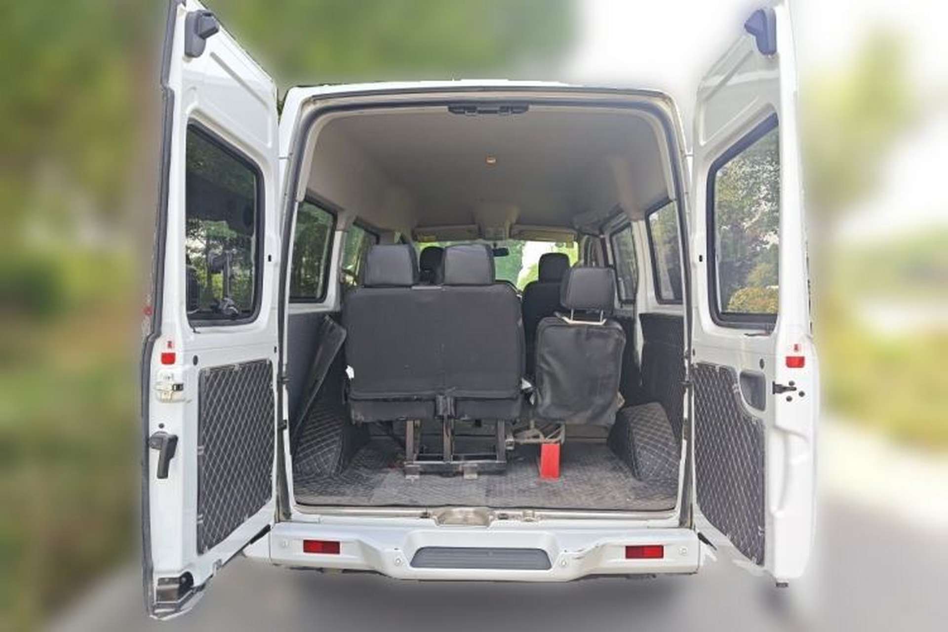 Used SAIC MAXUS Xintu V80  Trunk