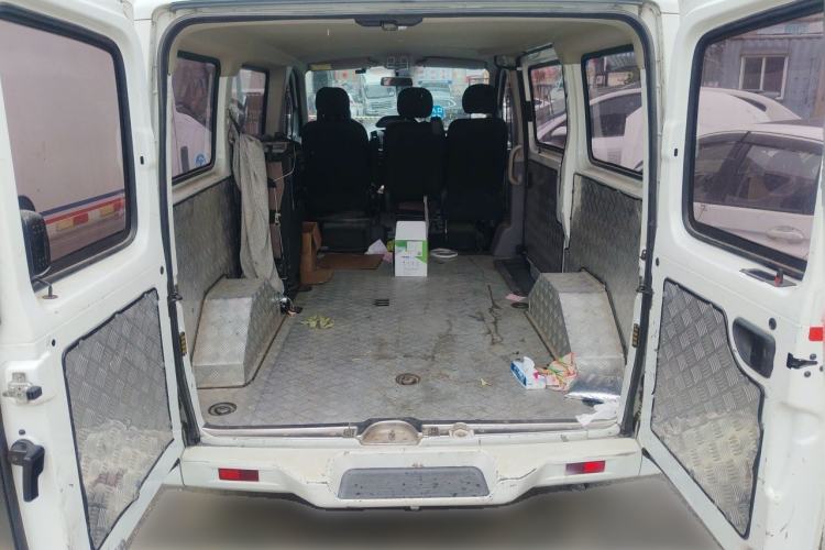 Used SAIC MAXUS Xintu V80 2019 2.0T Plus 6-Speed Manual – Aoyuntong Short Wheelbase Ultra-Low Roof 5/6-Seater Trunk