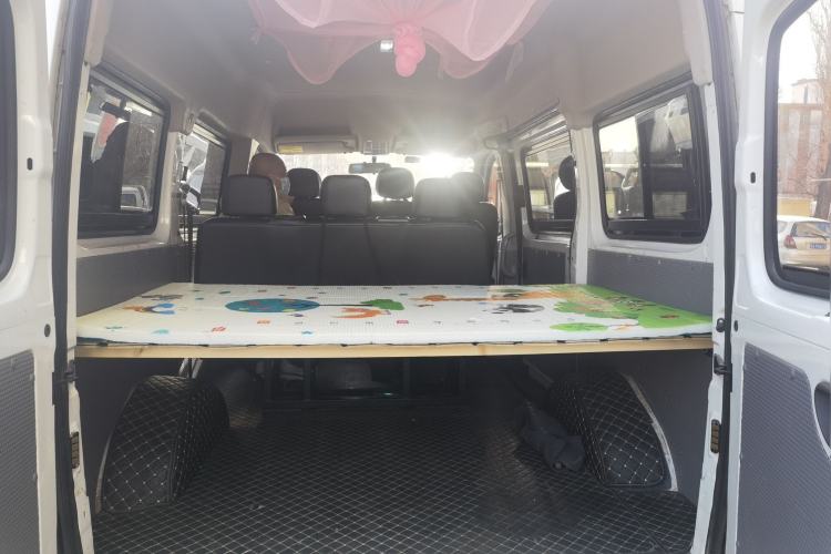 Used SAIC MAXUS Xintu V80 2019 2.5T Classic Edition 6-Speed Manual – Aoyuntong Short Wheelbase Mid-Height Design 5/6 Seats Trunk