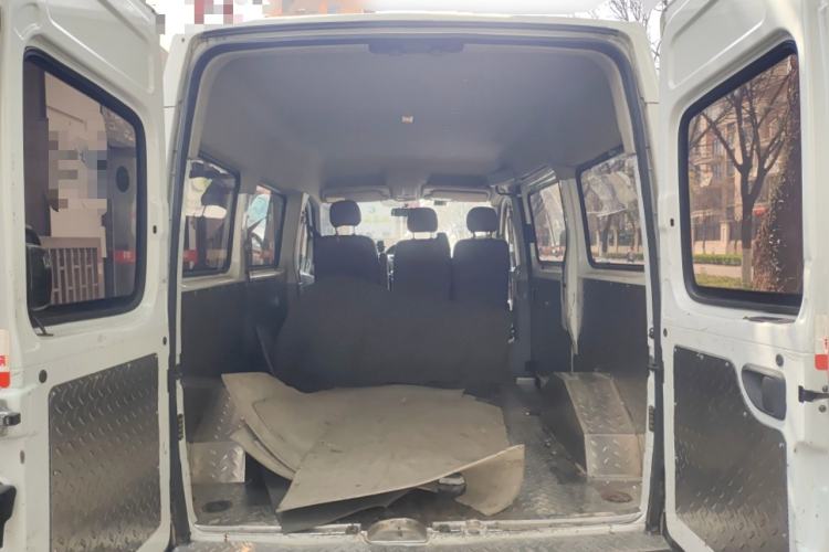 Used SAIC MAXUS Xintu V80 2019 2.5T Classic Edition 6-Speed Manual – Aoyuntong Short Wheelbase Mid-Height Design 5/6 Seats Trunk
