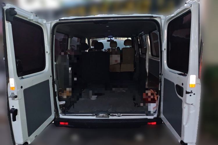 Used SAIC MAXUS Xintu V80 2019 2.5T Classic Model AMT Aoyuntong Facelifted Short Wheelbase Ultra-Low Roof 5/6-Seater Trunk