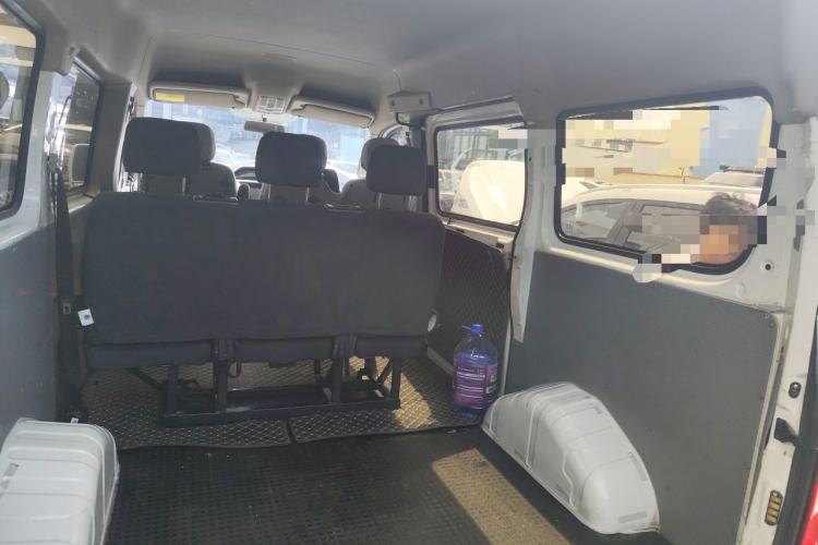 Used SAIC MAXUS Xintu V80 2019 2.0T Plus AMT Aoyuntong Short Wheelbase Mid-Roof 5/6-Seater Trunk
