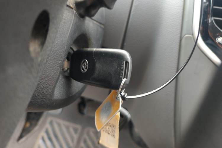 Used SAIC MAXUS Xintu V80 2019 2.5T Classic Version 6-Speed Manual – Aoyuntong Modified Long Wheelbase Mid-Height 7-Seater Vehicle Key
