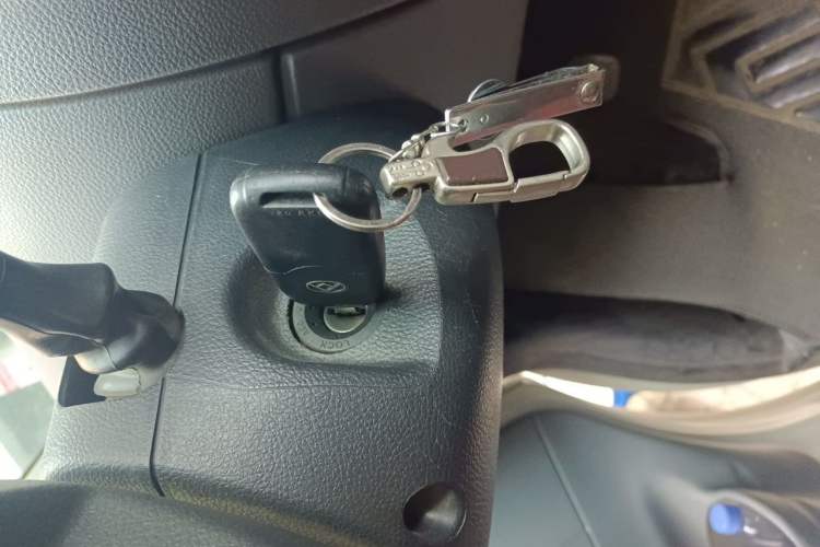 Used SAIC MAXUS Xintu V80 2019 2.0T Plus 6-speed Manual – Aotong Long Wheelbase Mid-Height 7-Seater Vehicle Key