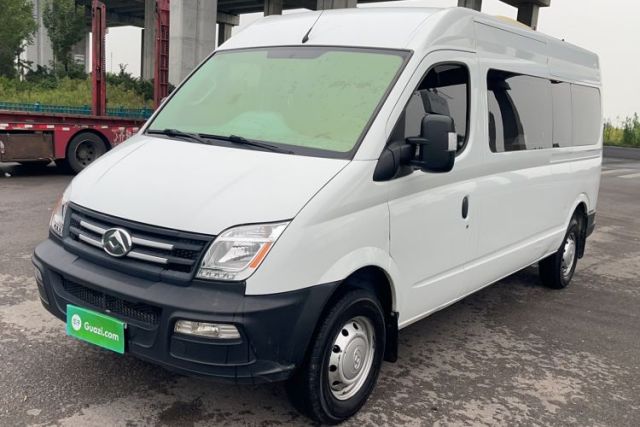 Used SAIC MAXUS Xintu V80 2019 2.5T Classic Version 6-Speed Manual Extended Wheelbase Mid-Roof Design 9-Seater