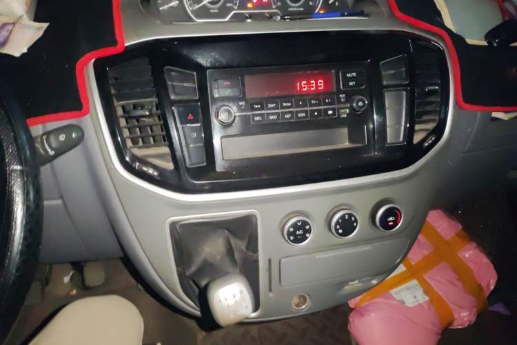 Used SAIC MAXUS Xintu V80  Audio And AC Panel