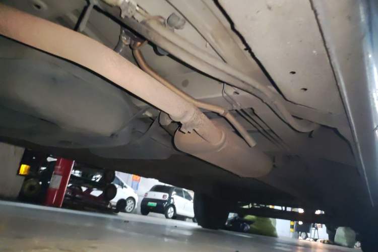 Used SAIC MAXUS Xintu V80  Chassis Front Right