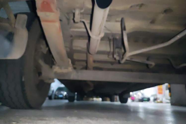 Used SAIC MAXUS Xintu V80  Chassis Rear Left