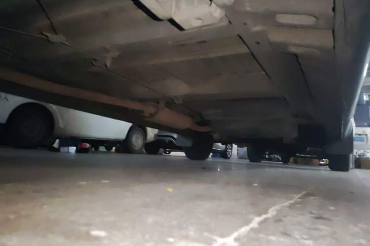 Used SAIC MAXUS Xintu V80  Chassis Rear Right