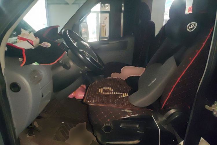 Used SAIC MAXUS Xintu V80  Driver Seat