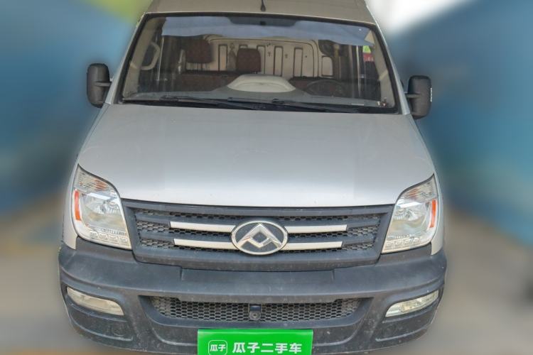 Used SAIC MAXUS Xintu V80 2020 2.5T Manual Classic City Delivery King Long Wheelbase Mid-Height 2/3 Seats Front