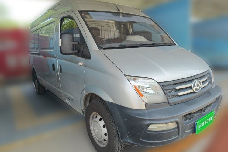 Used SAIC MAXUS Xintu V80 2020 2.5T Manual Classic City Delivery King Long Wheelbase Mid-Height 2/3 Seats Front Right 45 Deg