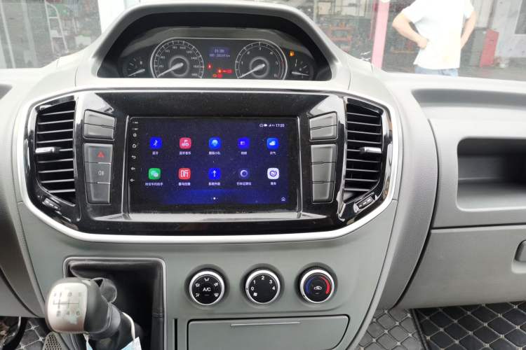 Used SAIC MAXUS Xintu V80  Audio And AC Panel