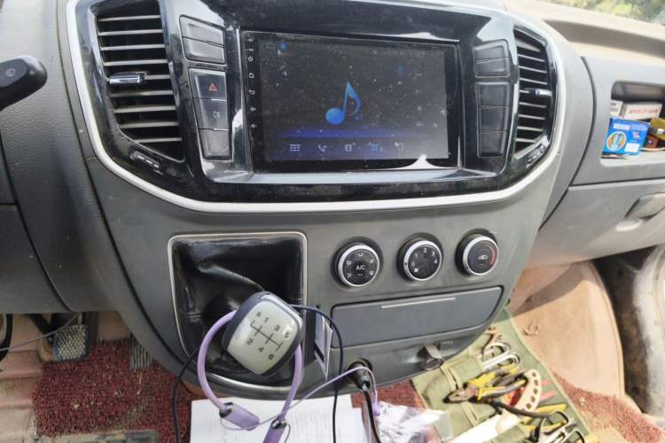 Used SAIC MAXUS Xintu V80  Audio And AC Panel