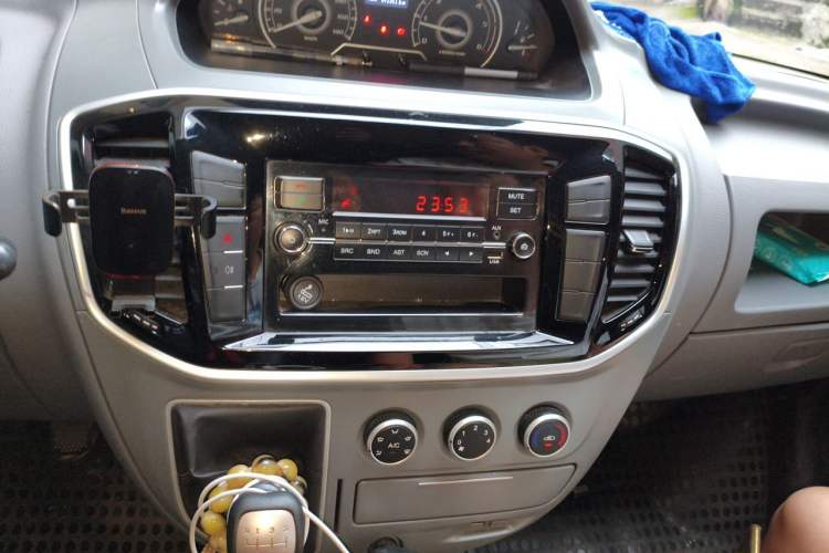 Used SAIC MAXUS Xintu V80  Audio And AC Panel