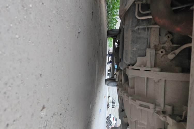 Used SAIC MAXUS Xintu V80  Chassis Front