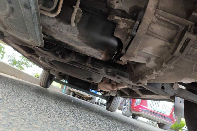 Used SAIC MAXUS Xintu V80  Chassis Front