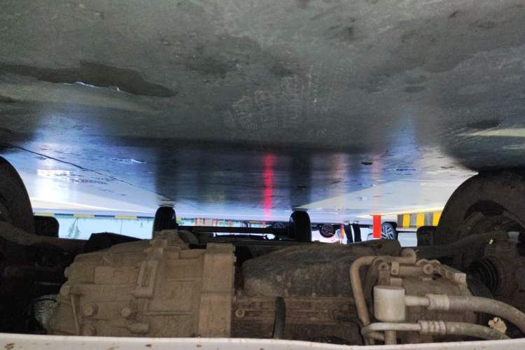 Used SAIC MAXUS Xintu V80  Chassis Front