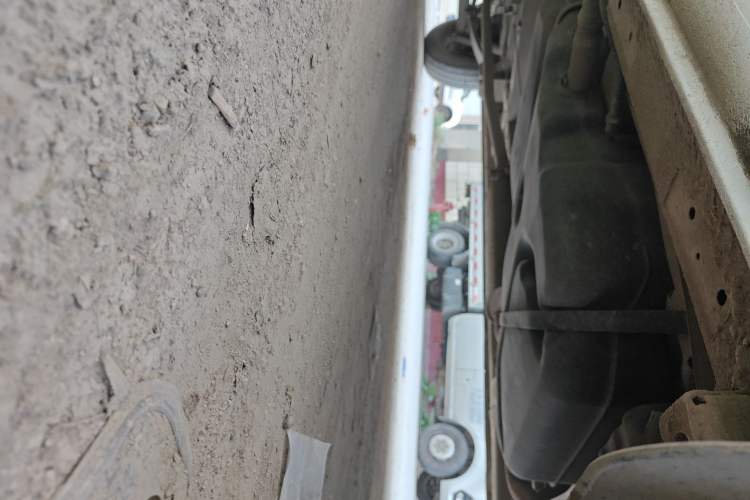 Used SAIC MAXUS Xintu V80  Chassis Front Right