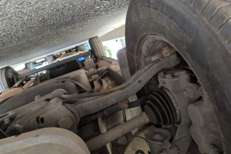 Used SAIC MAXUS Xintu V80  Chassis Front Right