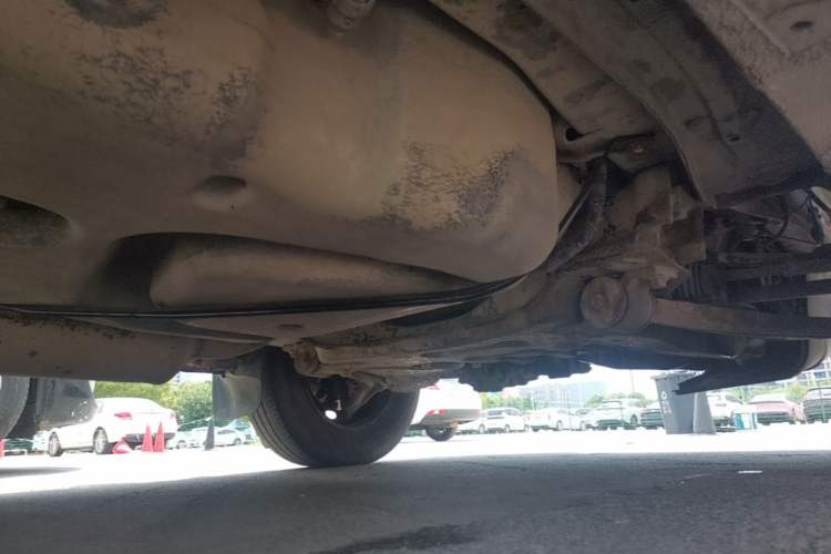Used SAIC MAXUS Xintu V80 2020 2.0T AMT PLUS City Edition Short Wheelbase Ultra-Low Roof—7/8/9-Seater Chassis Front Right