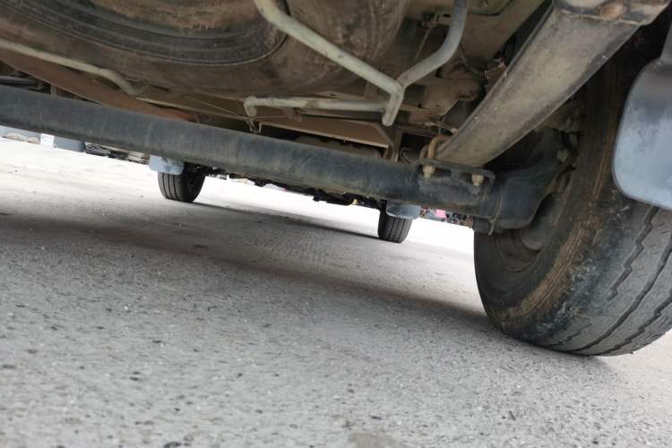 Used SAIC MAXUS Xintu V80  Chassis Rear Right