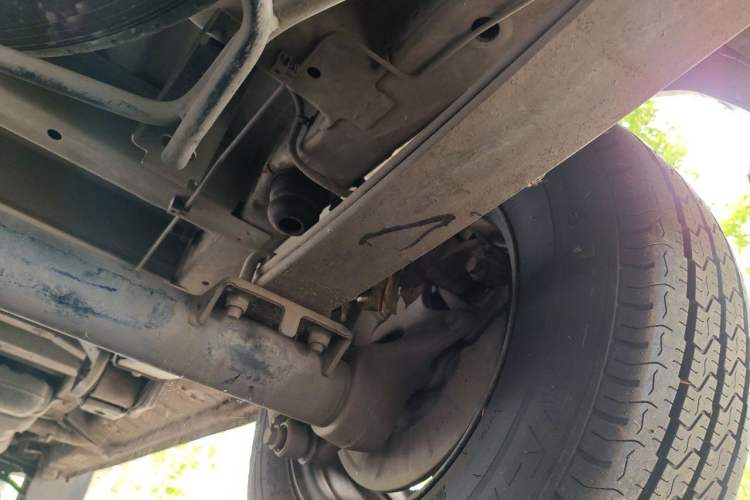 Used SAIC MAXUS Xintu V80  Chassis Rear Right