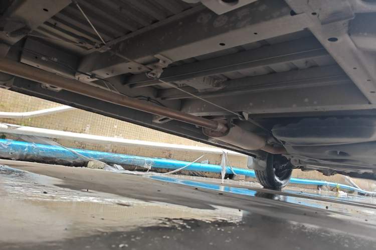 Used SAIC MAXUS Xintu V80  Chassis Rear Right