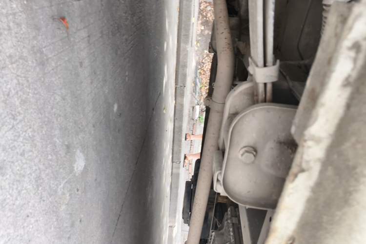 Used SAIC MAXUS Xintu V80  Chassis Rear Right