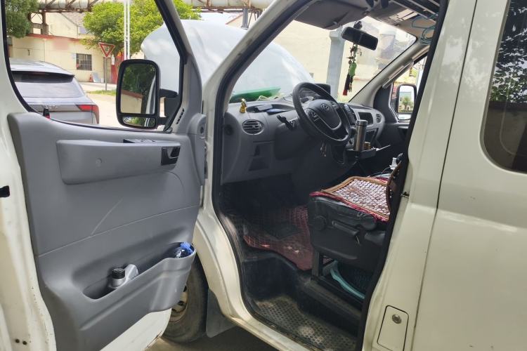 Used SAIC MAXUS Xintu V80  Driver Seat