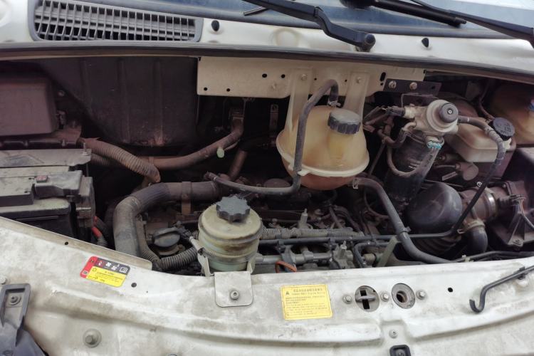 Used SAIC MAXUS Xintu V80  Engine Bay