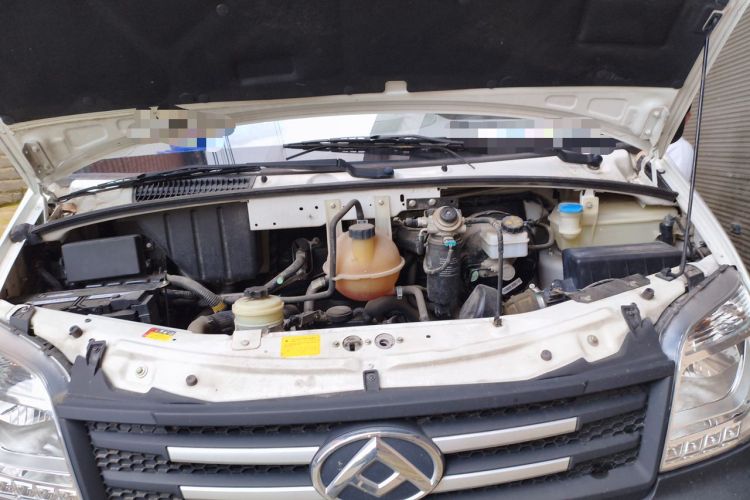 Used SAIC MAXUS Xintu V80  Engine Bay