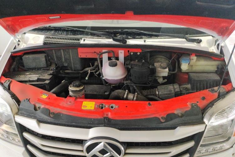Used SAIC MAXUS Xintu V80  Engine Bay